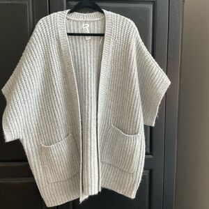 Aerie Marled Rib sweater cape worn once size XS/S rungs bigger